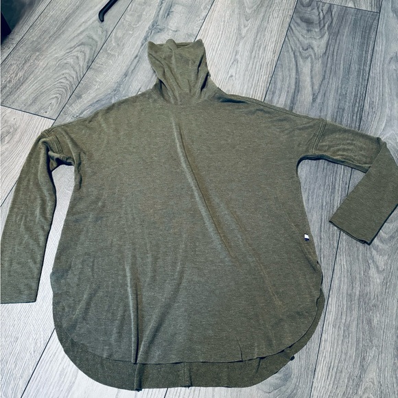 Burrow Turttleneck - Picture 4 of 6